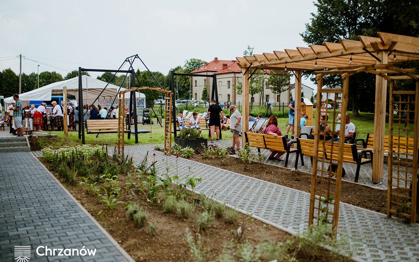 CAR_1619 (Custom).jpg